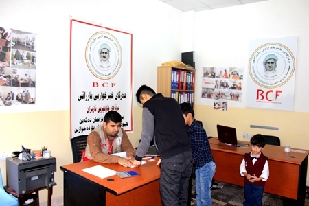 دەزگای خێرخوازیی بارزانی ھاوکاری ٨٣٣ منداڵی بێباوک لە دھۆک دەکات